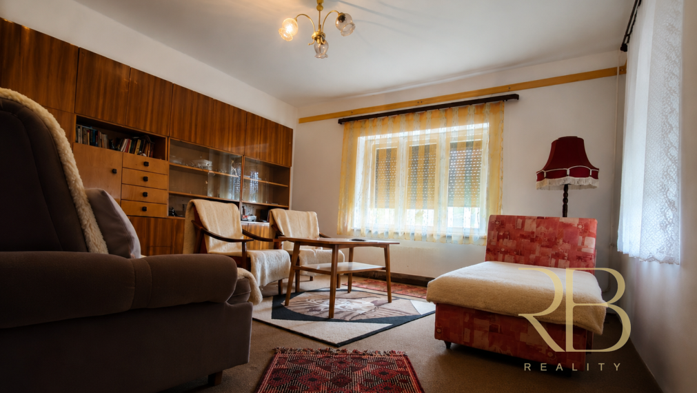 NA PREDAJ_ tradičný vidiecky dom_  pozemok 2172 m²_Martonyi_