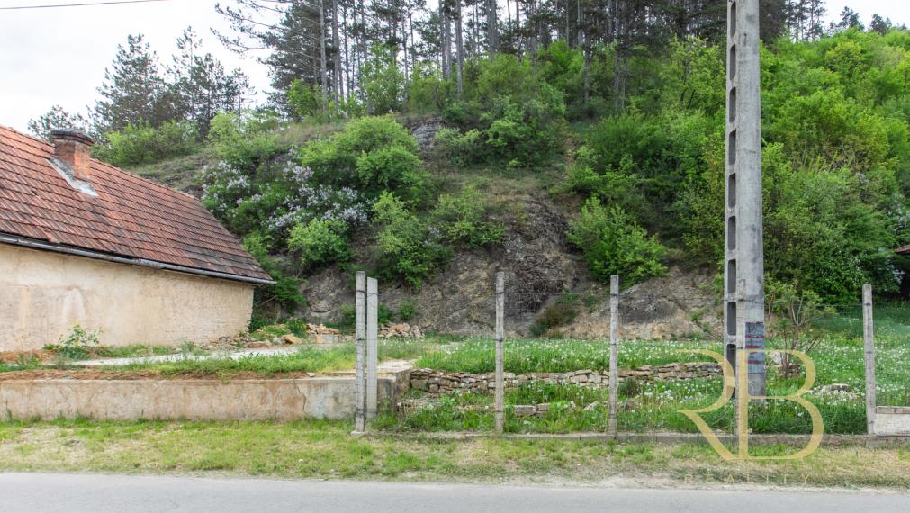 NA PREDAJ _stavebný pozemok_Národný park_ Színpetri