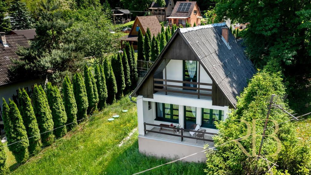 NA PREDAJ _Dizajnová chata_komplet_rekonšt._ Rakaca