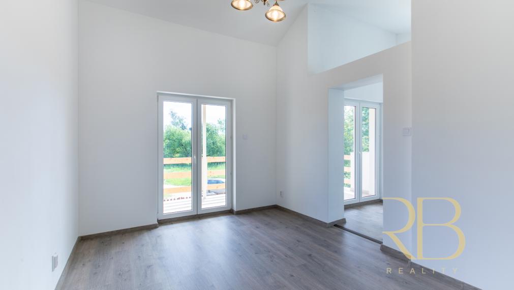 NA PREDAJ _rekreačný dom_ 3 iz. _komplet rekonšt._Rakaca