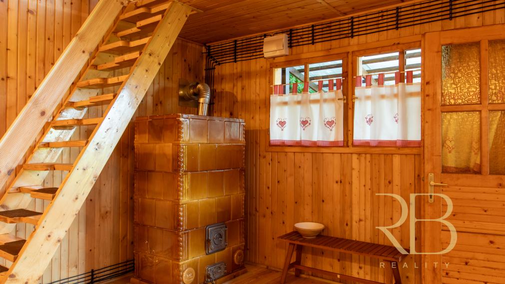 NA PREDAJ _autentická chalupa pri jazere Rakaca