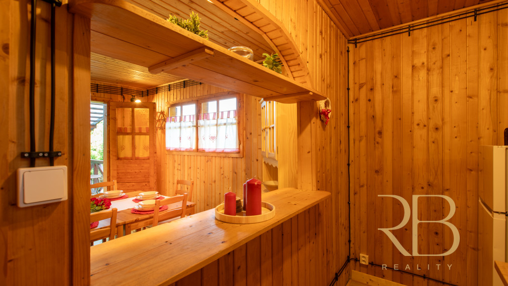 NA PREDAJ _autentická chalupa pri jazere Rakaca