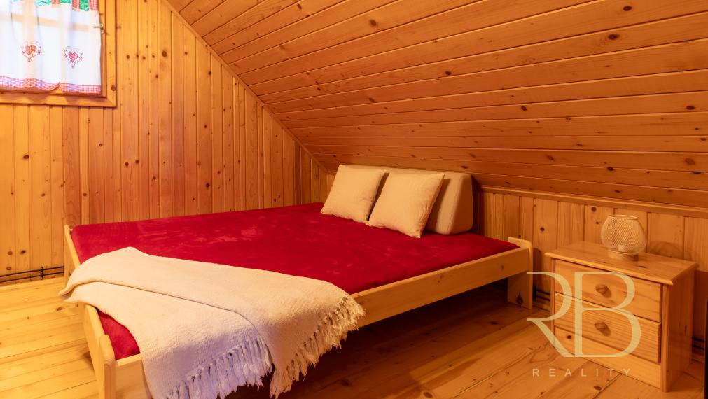 NA PREDAJ _autentická chalupa pri jazere Rakaca