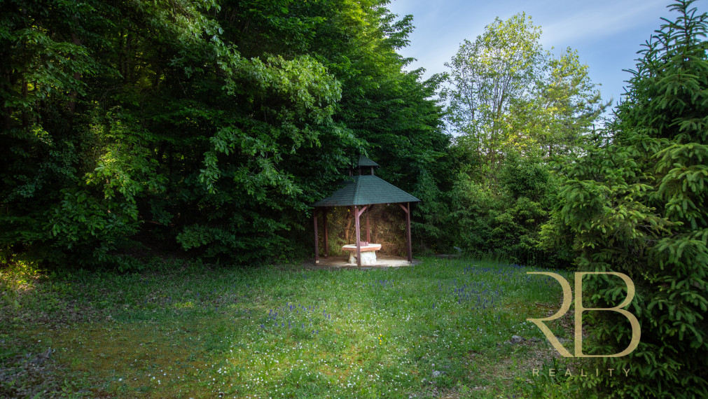 NA PREDAJ _autentická chalupa pri jazere Rakaca