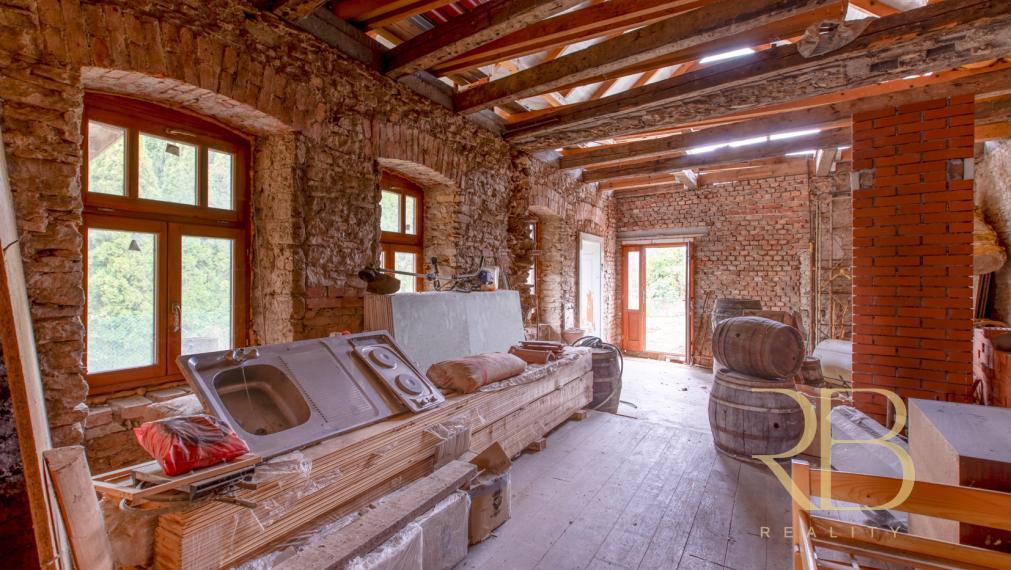 NA PREDAJ _ Rodinný dom v prostredí maďarského vidieka