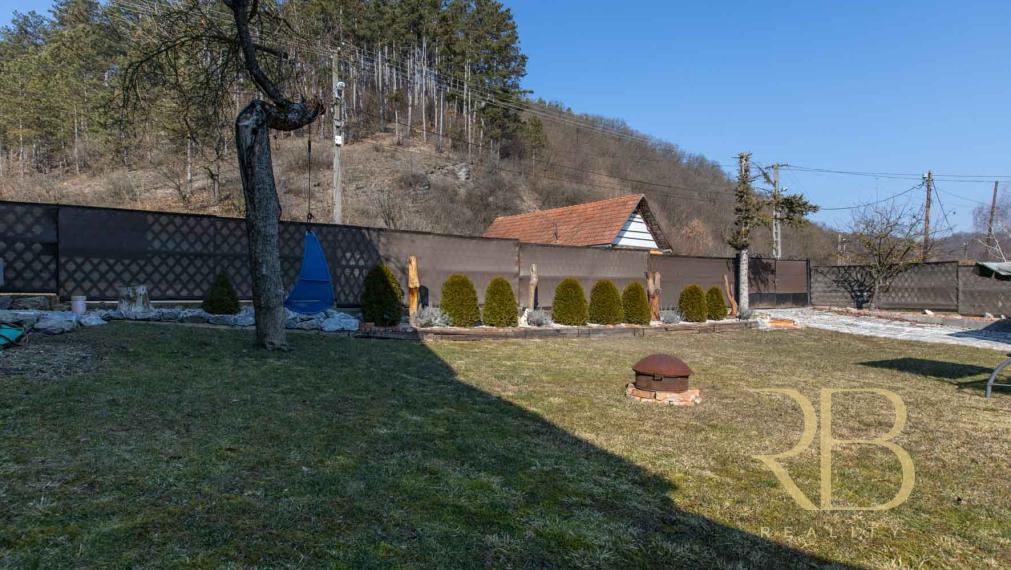 NA PREDAJ _ vidiecky dom_Národný park Aggtelek _ Színpetri