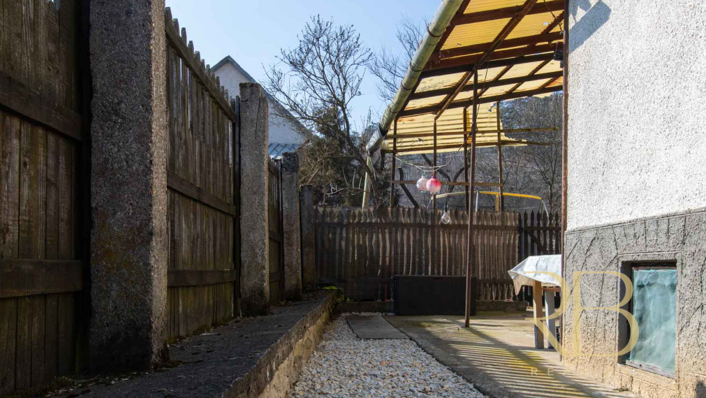 NA PREDAJ _ vidiecky dom_Národný park Aggtelek _ Színpetri