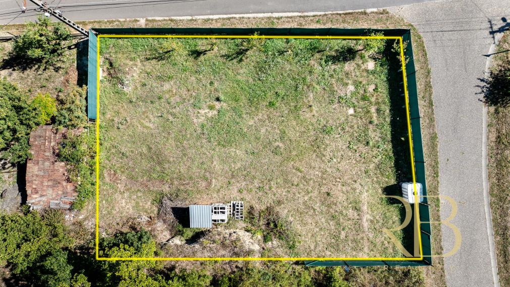 NA PREDAJ _ pozemok v národnom parku obce Szinpetri