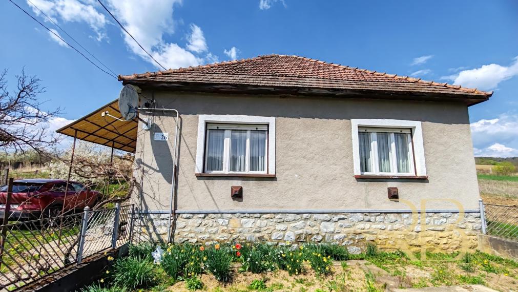 NA PREDAJ _ 2 iz. vidiecky dom _  plne funkčný _ pozemok 1153 m² _ obec Martonyi