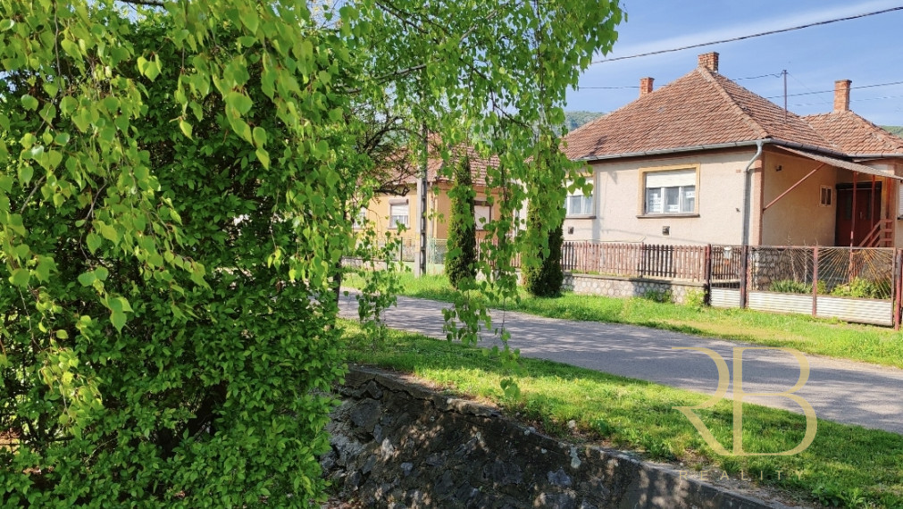 NA PREDAJ _ 3 izb. _ RD _ pozemok 2052 m² _ obec Bódvaszilas