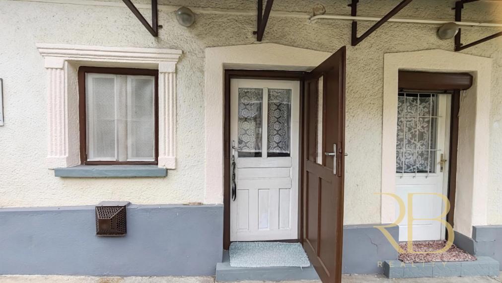 NA PREDAJ_ tradičný vidiecky dom_  pozemok 2172 m²_Martonyi_