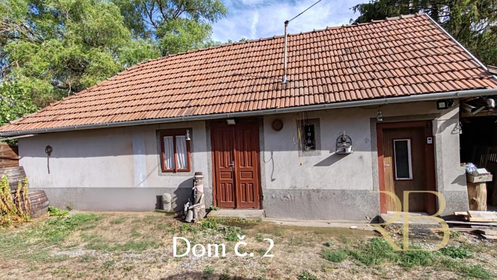 MAĎARSKO_ zrekonštruovaný 3 iz. RD +ďalší dom_ solárne panely