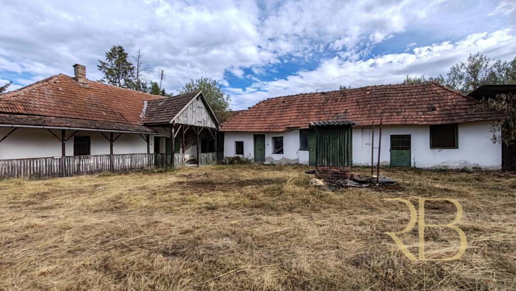 MAĎARSKO_ Poľovnícka usadlosť _ pozemok 4584 m2_ BÜDÖSKÚTPUSZTA