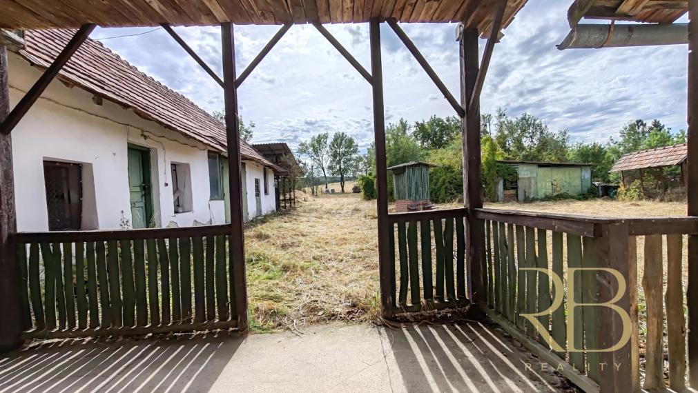 MAĎARSKO_ Poľovnícka usadlosť _ pozemok 4584 m2_ BÜDÖSKÚTPUSZTA