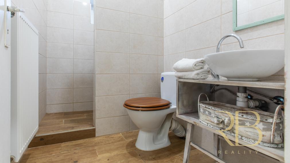 NA PREDAJ _ 3.iz.RD s ateliérom a ďalším zázemím _ Drienovec