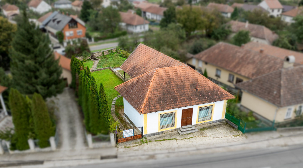 NA PREDAJ _ Rodinný dom v prostredí maďarského vidieka