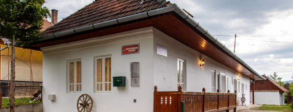 MAĎARSKO _ dva domy _ nová rekonštrukcia s vírivkou_ Szögliget