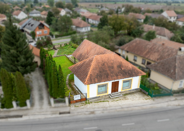 NA PREDAJ _ Rodinný dom v prostredí maďarského vidieka